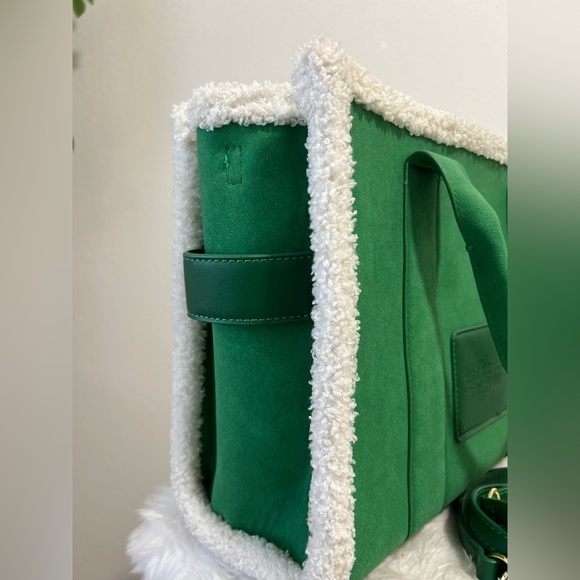 MARC JACOBS The Tote Bag Medium Suede & Sherpa Trim - Picture 16 of 16